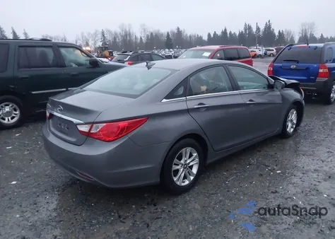 2013 Hyundai Sonata Gls z USA, uszkodzony, nr VIN 5NPEB4AC7DH764646